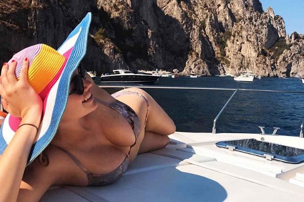 你看起來很貴，我可以和你玩嗎？