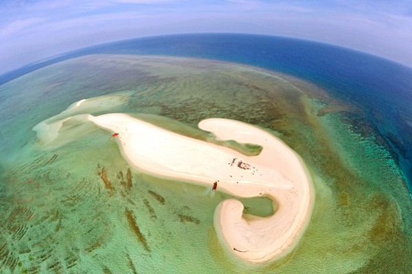 你好，這里是富饒的西沙群島。