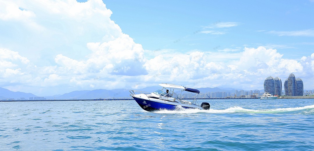 6.4米運(yùn)動快艇