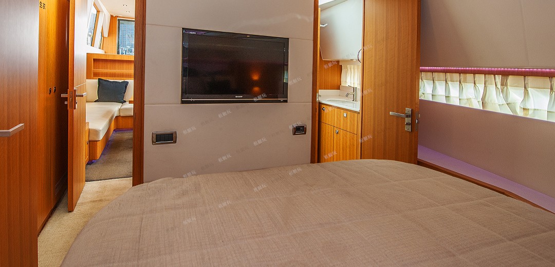 臺(tái)灣AVA 49豪華游艇 1 臺(tái)灣AVA 49豪華游艇 1