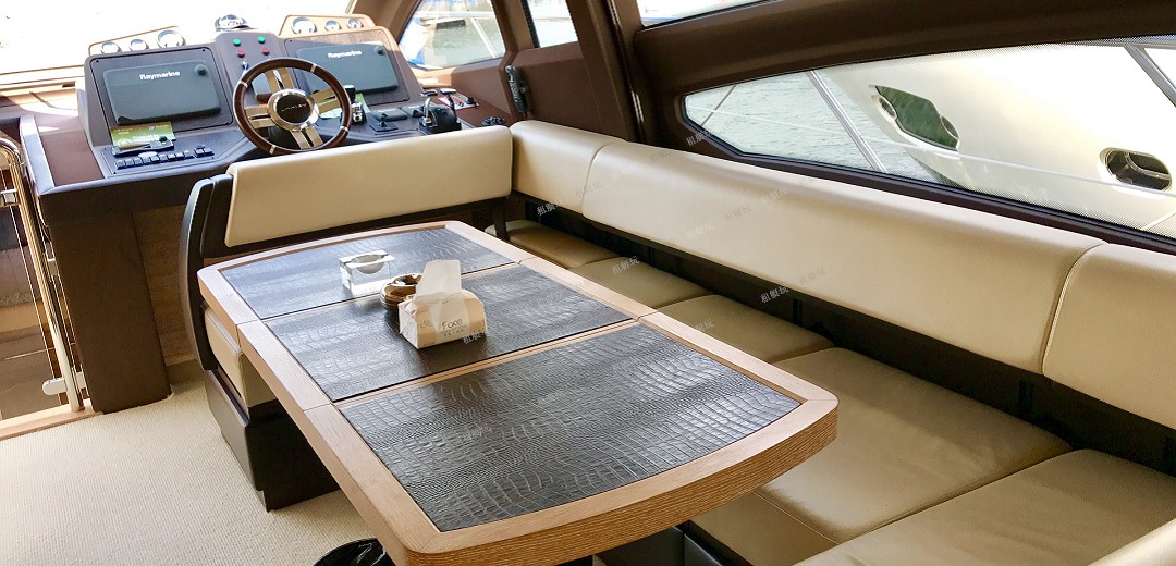 Azimut 64 Azimut 64